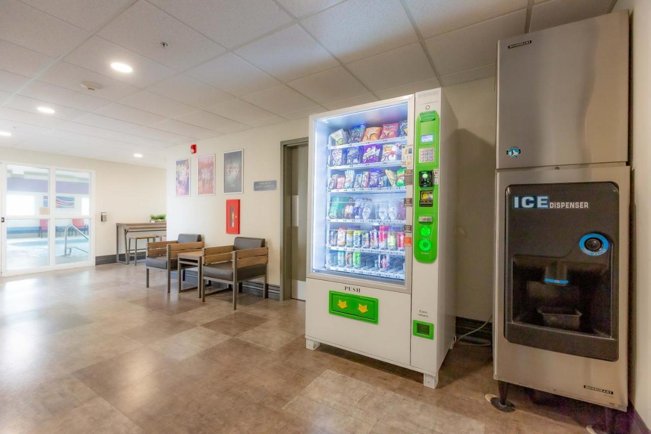 Motel 6-Saskatoon, Sk Экстерьер фото