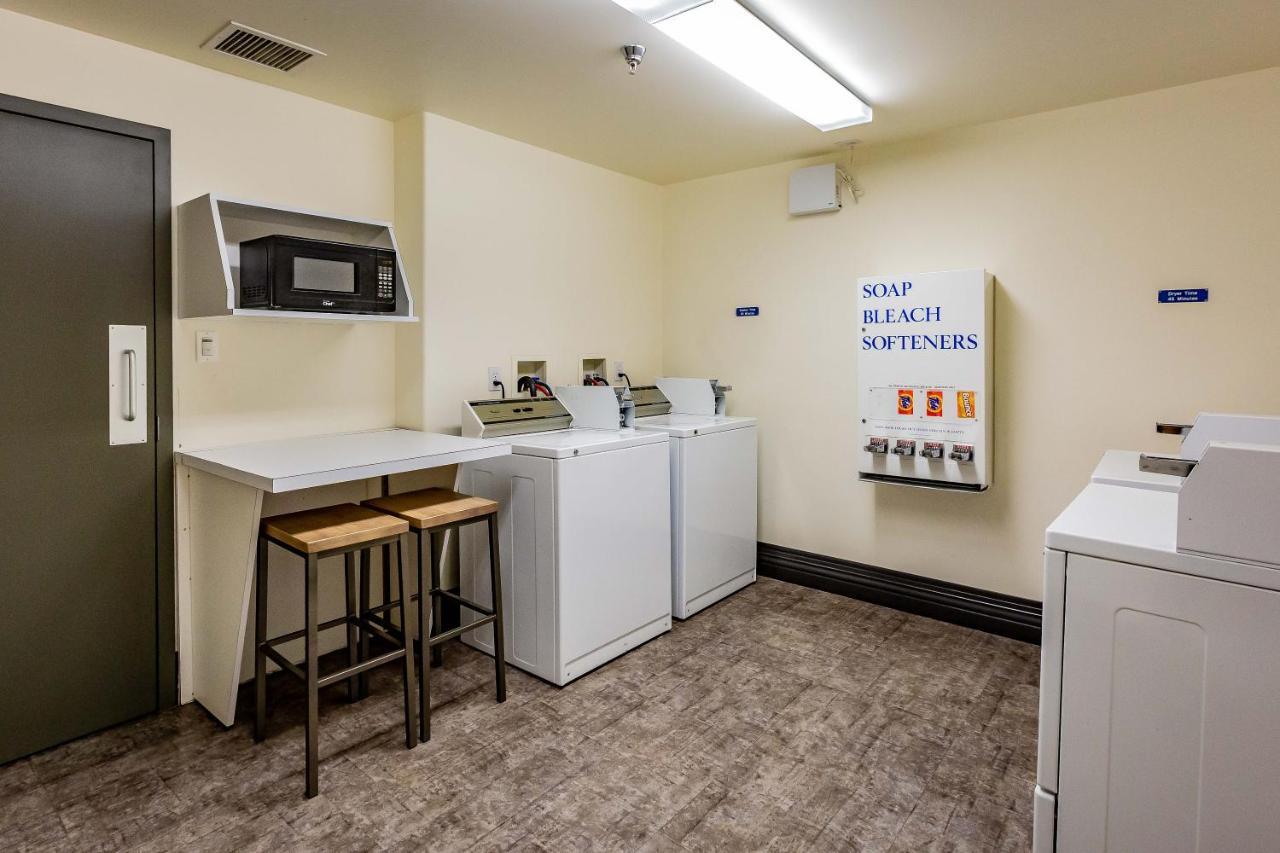 Motel 6-Saskatoon, Sk Экстерьер фото